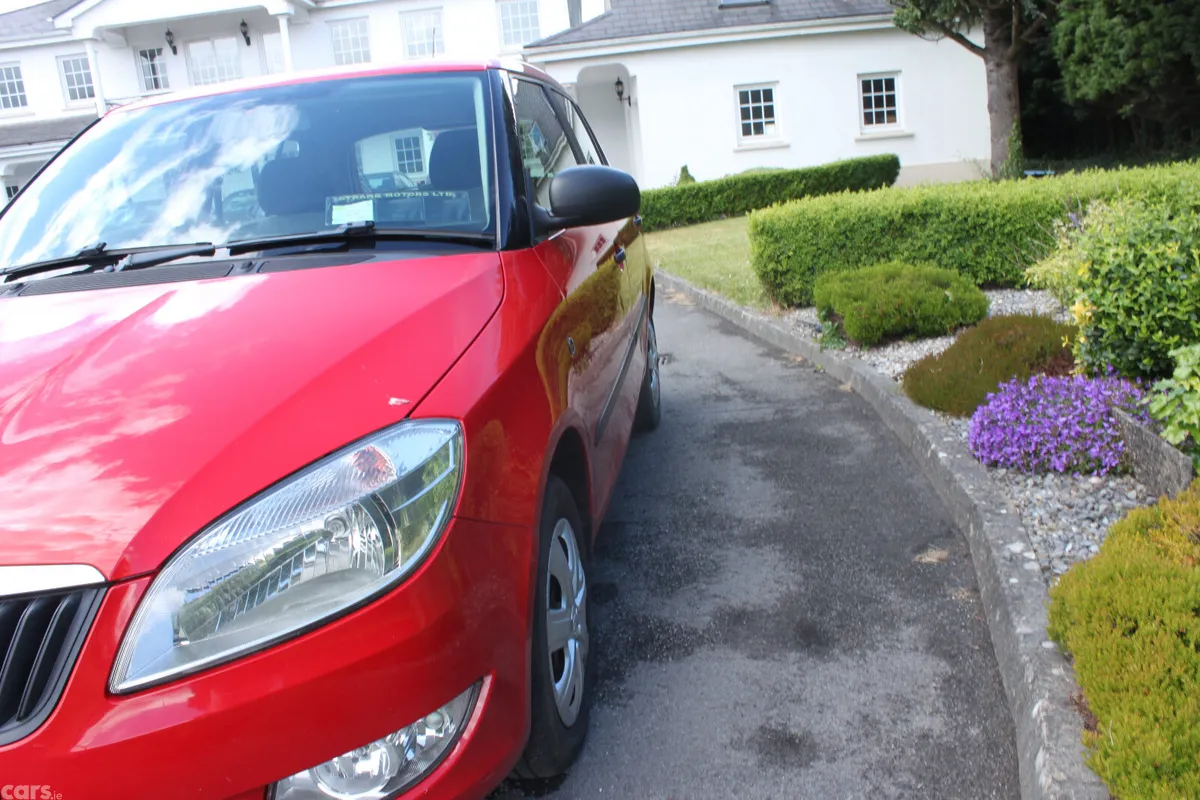 Skoda Fabia Hatchback, Petrol, 2015, Red