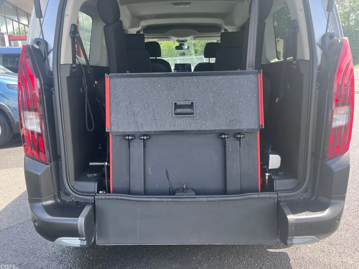 Peugeot Rifter MPV, Diesel, 2024, Silver