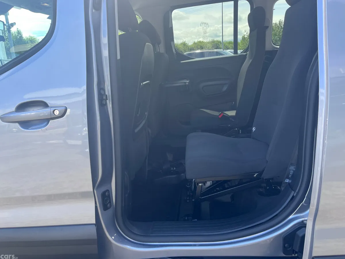 Peugeot Rifter MPV, Diesel, 2024, Silver