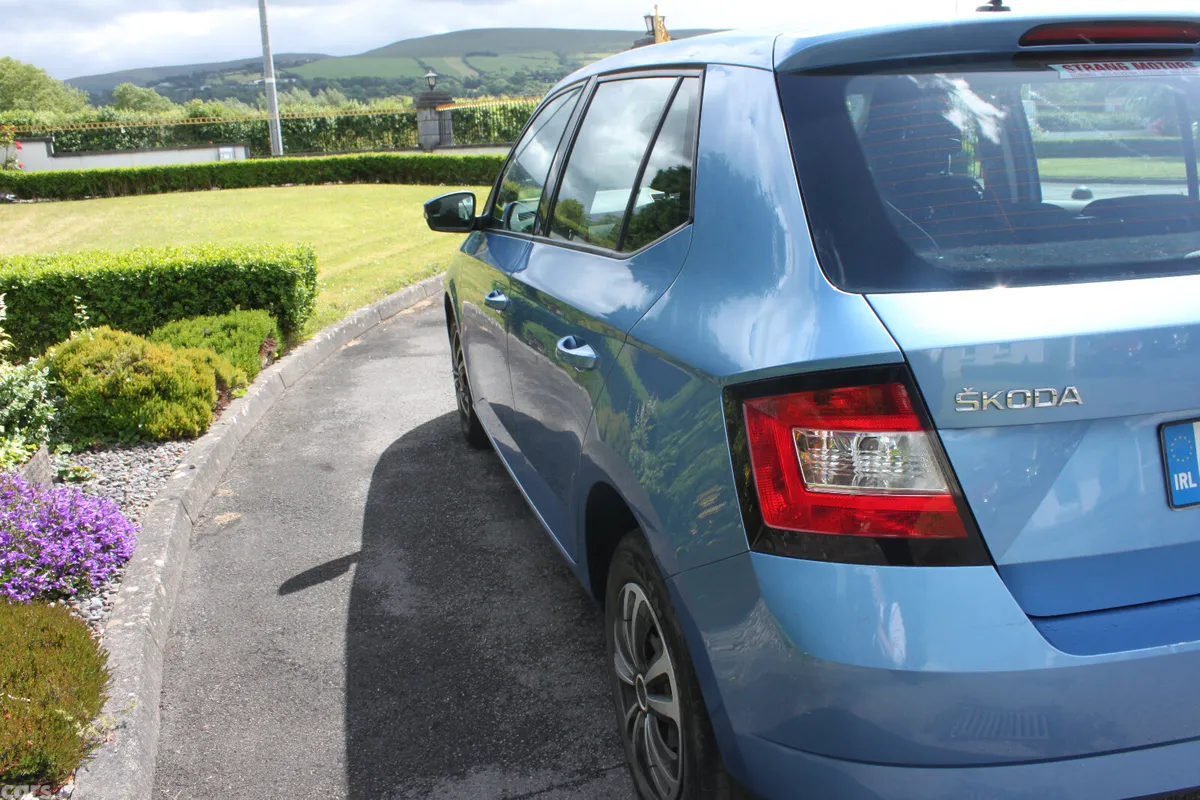 Skoda Fabia Hatchback, Petrol, 2017, Blue