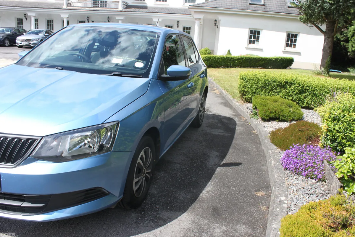 Skoda Fabia Hatchback, Petrol, 2017, Blue