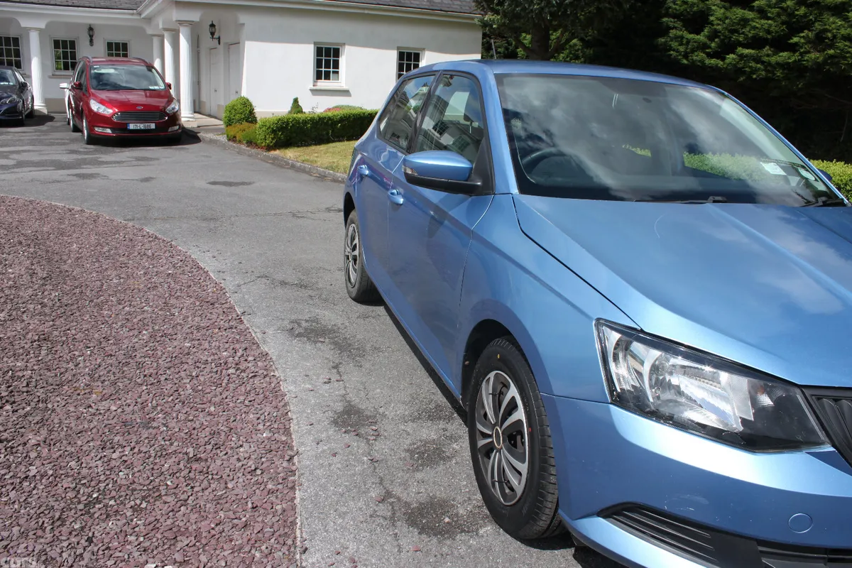 Skoda Fabia Hatchback, Petrol, 2017, Blue
