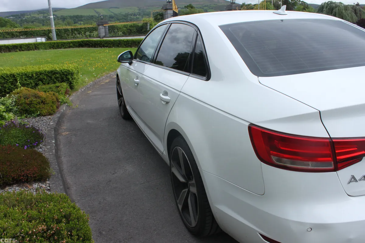 Audi A4 Saloon, Diesel, 2018, White
