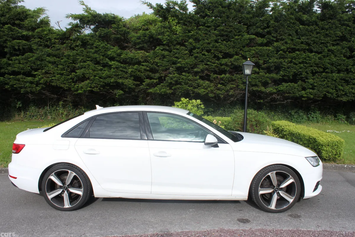 Audi A4 Saloon, Diesel, 2018, White