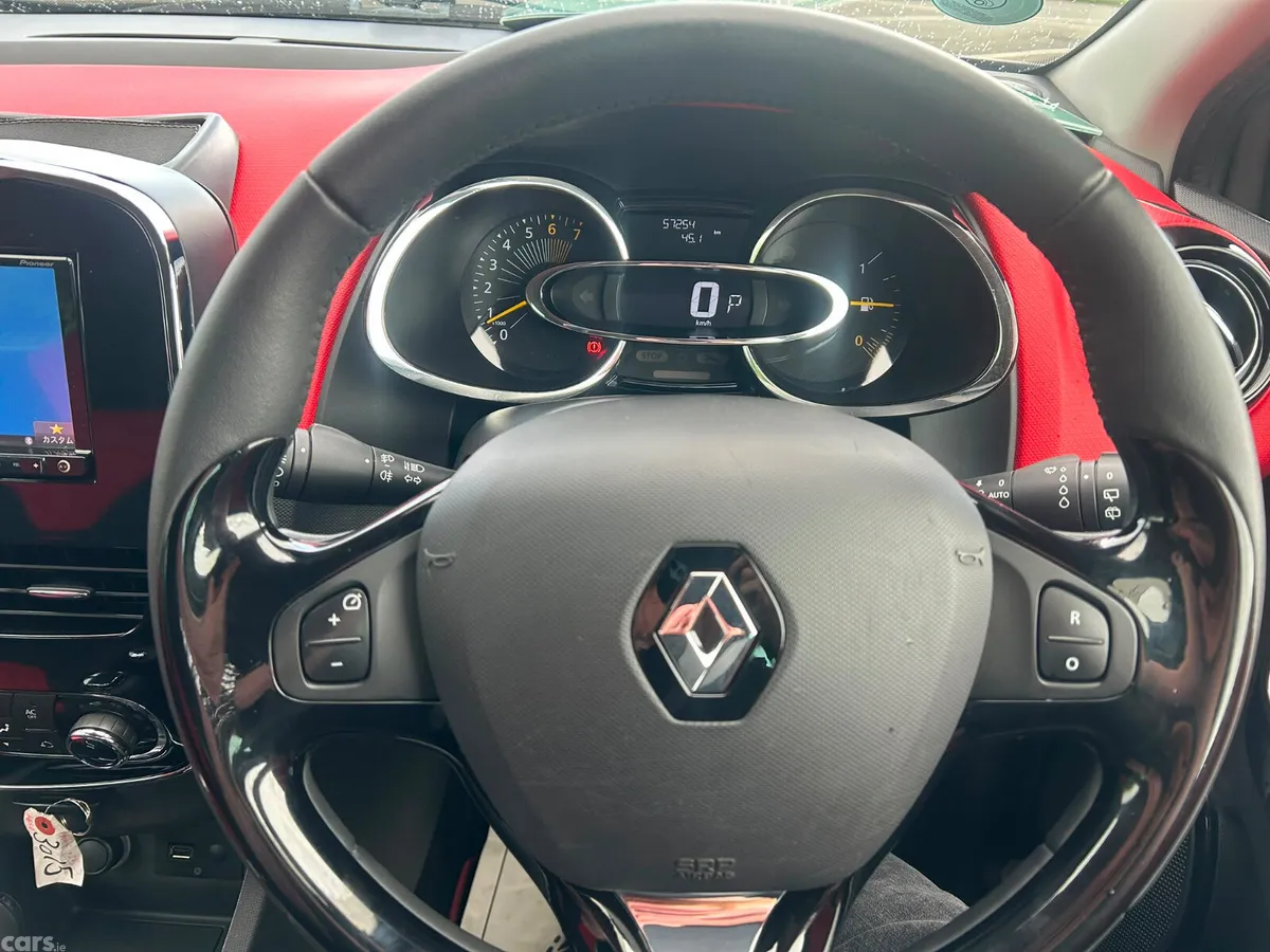Renault Clio Hatchback, Petrol, 2015, Grey