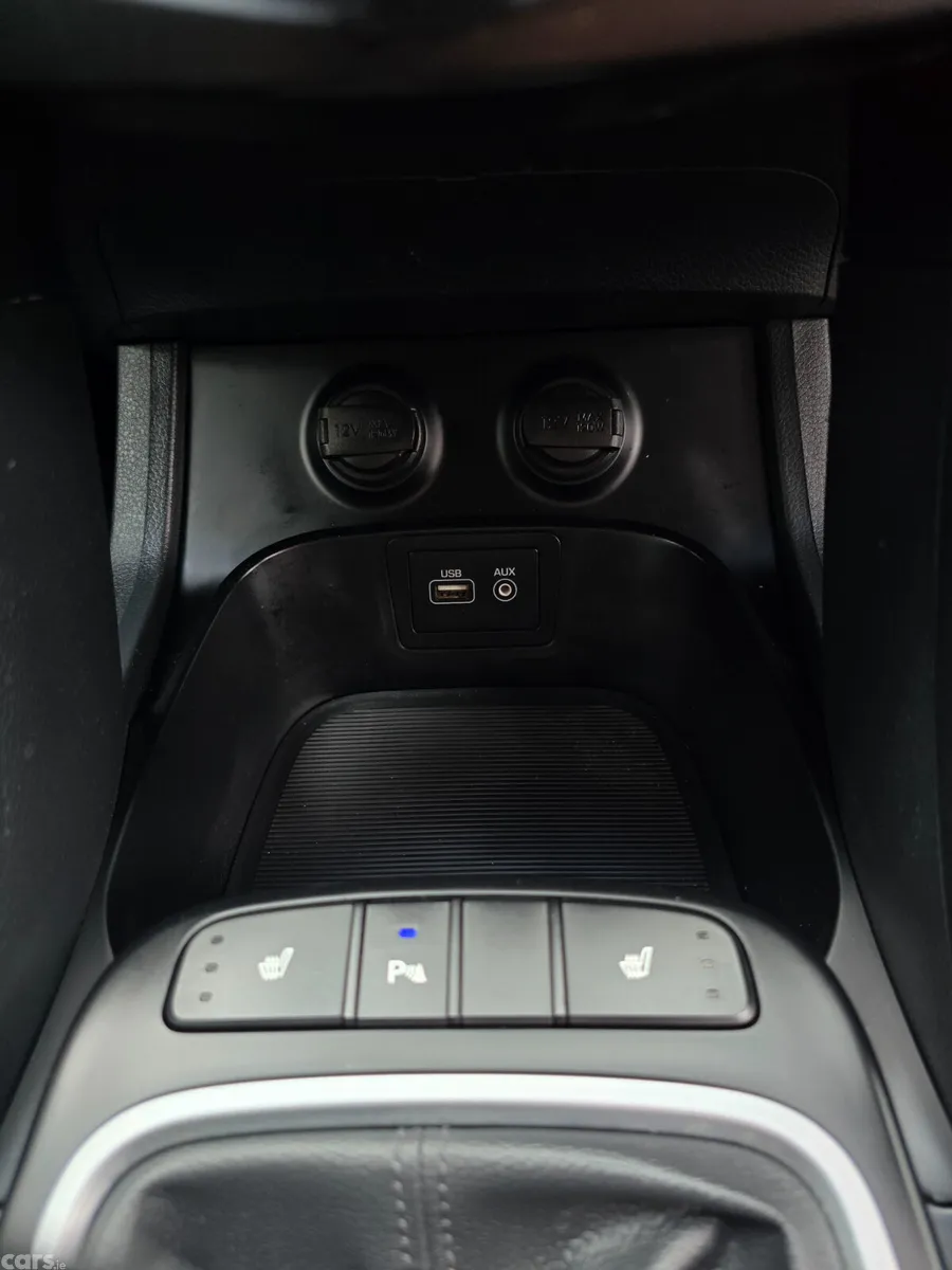 Hyundai Santa Fe SUV, Diesel, 2016, Silver