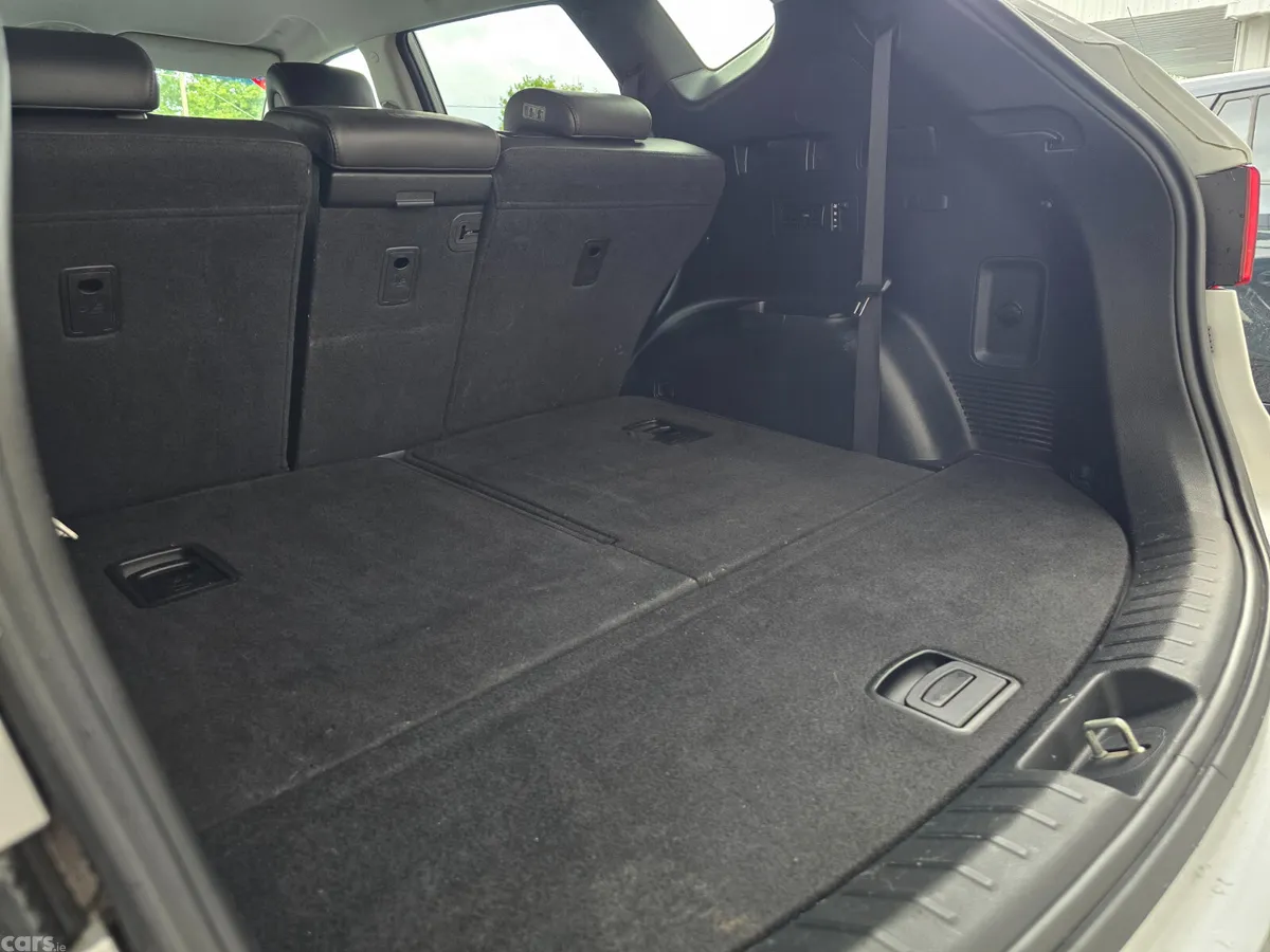 Hyundai Santa Fe SUV, Diesel, 2016, Silver