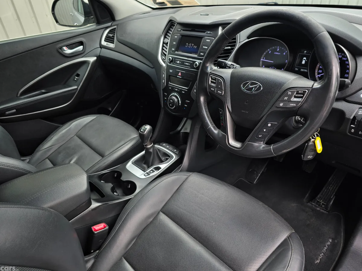 Hyundai Santa Fe SUV, Diesel, 2016, Silver