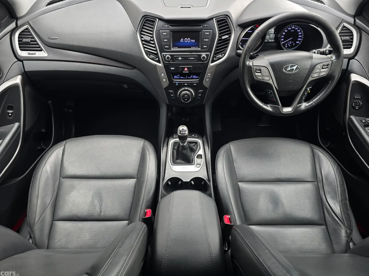 Hyundai Santa Fe SUV, Diesel, 2016, Silver