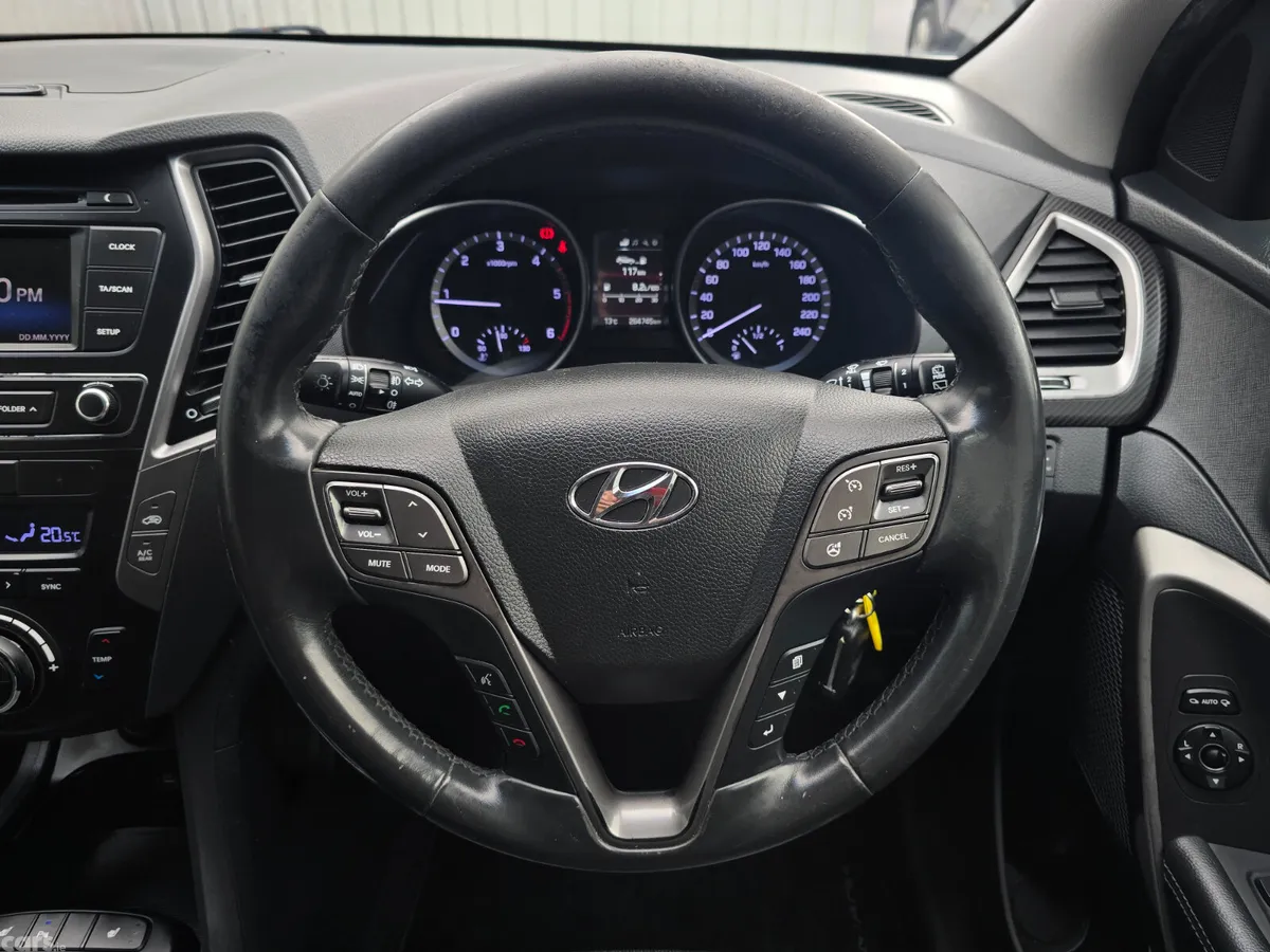 Hyundai Santa Fe SUV, Diesel, 2016, Silver
