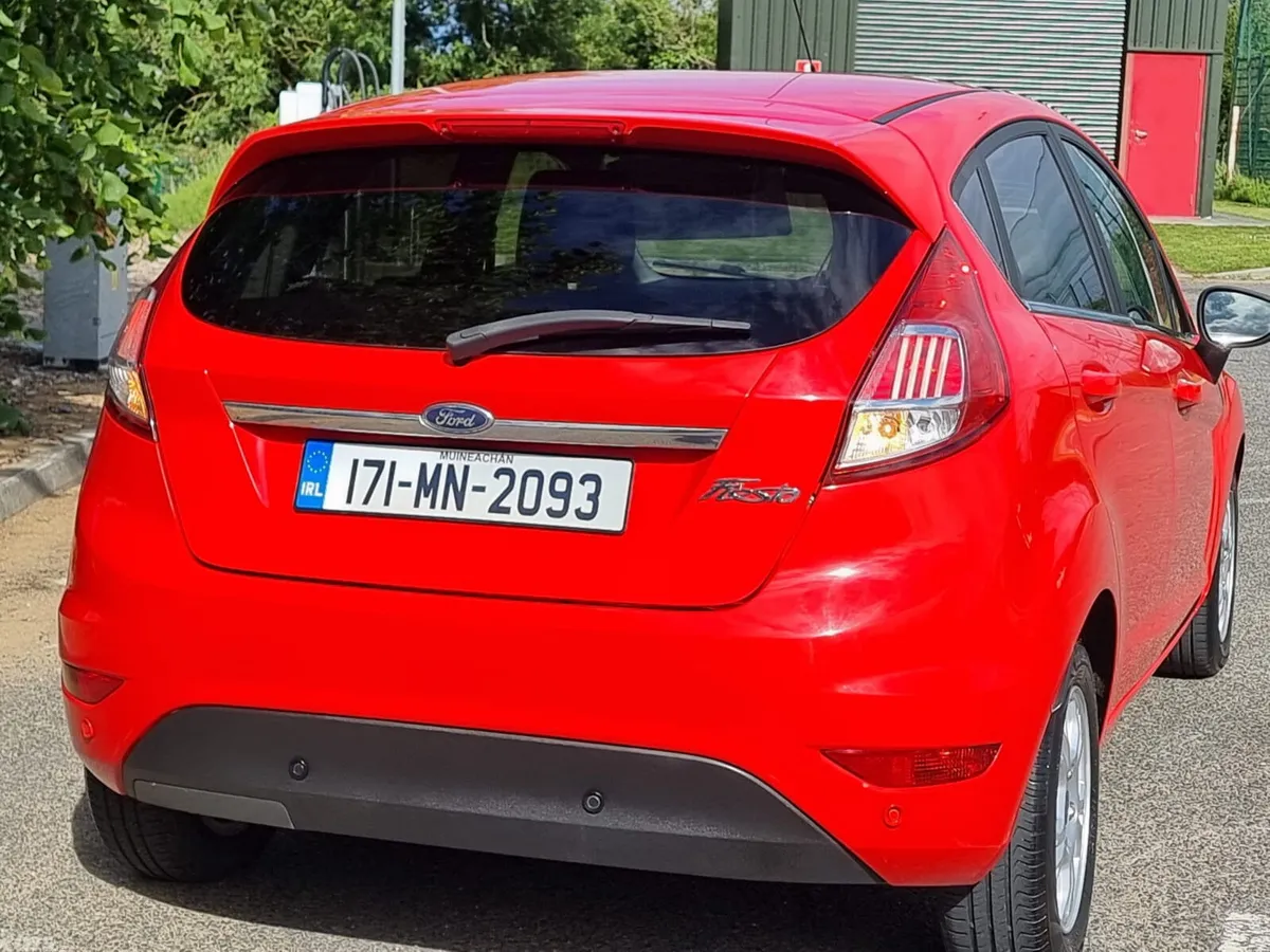 Ford Fiesta Hatchback, Diesel, 2017, Red