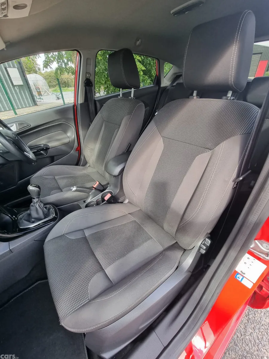 Ford Fiesta Hatchback, Diesel, 2017, Red