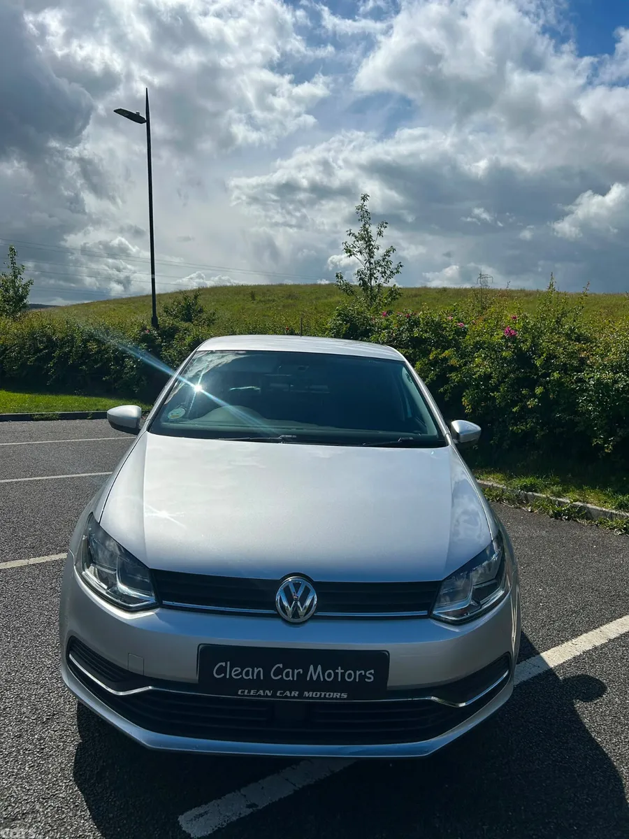 Volkswagen Polo Hatchback, Petrol, 2015, Silver