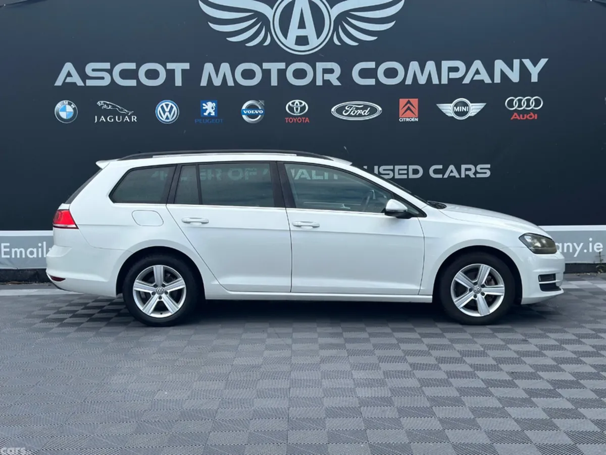 Volkswagen Golf Estate, Petrol, 2015, White