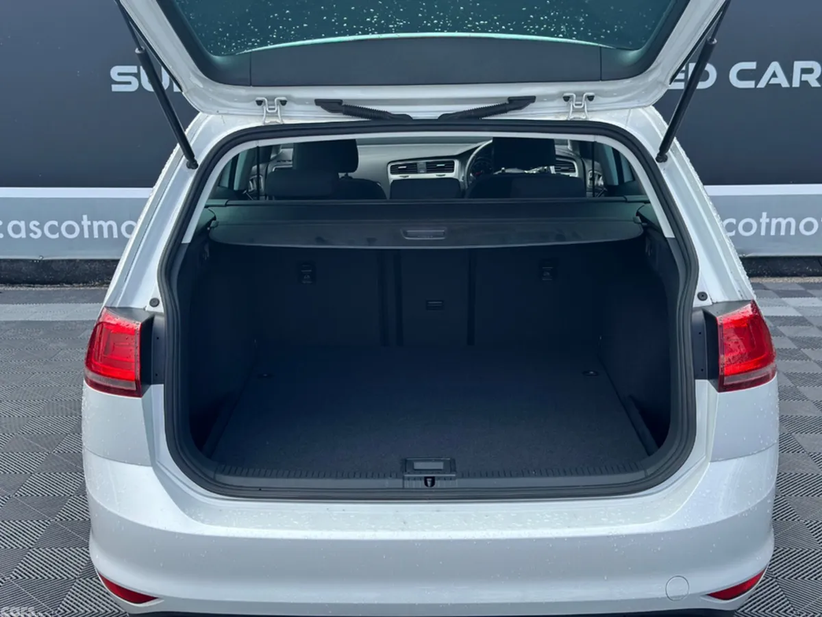 Volkswagen Golf Estate, Petrol, 2015, White