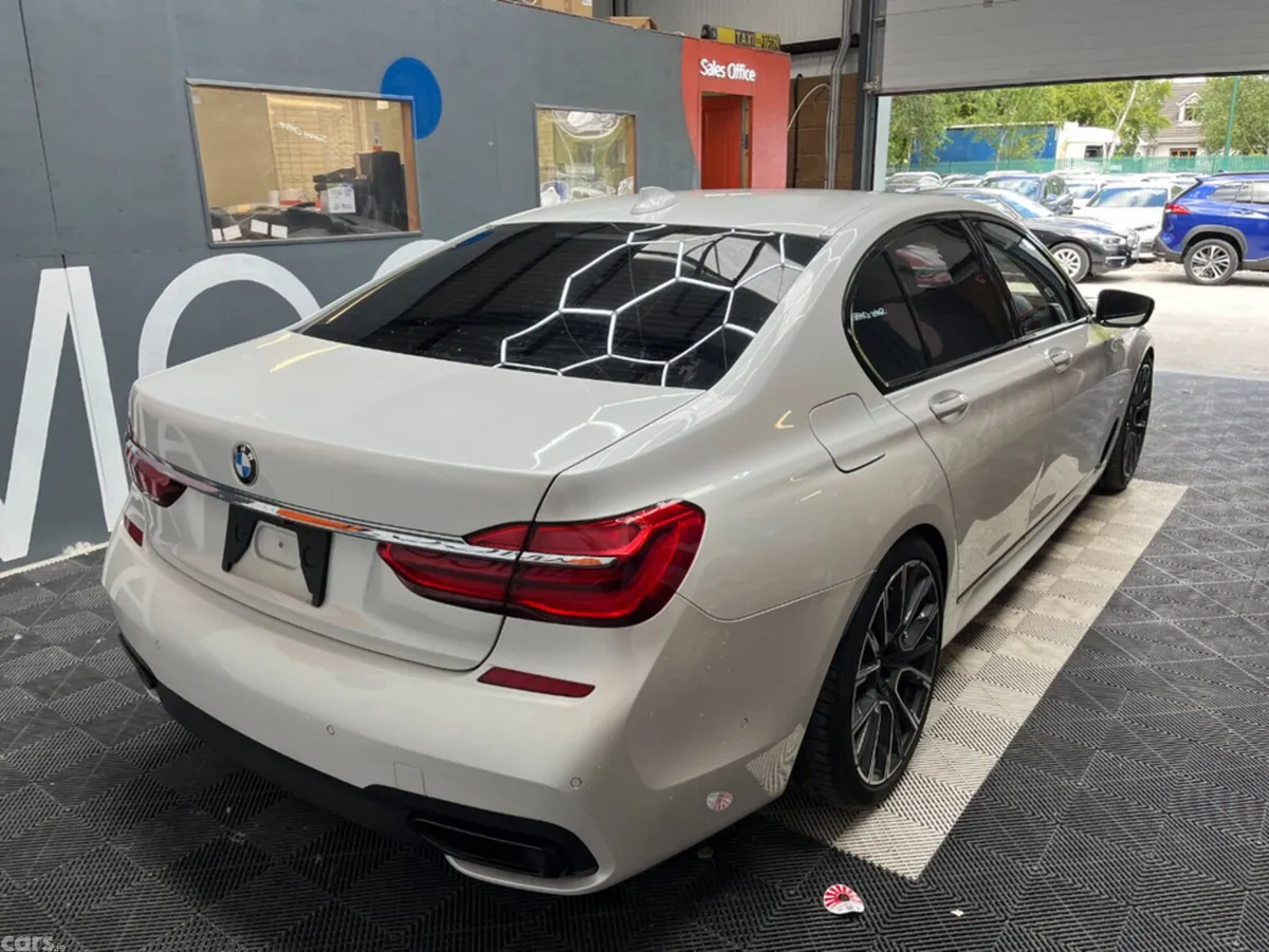 BMW 7-Series Saloon, Petrol Plug-in Hybrid, 2017, White