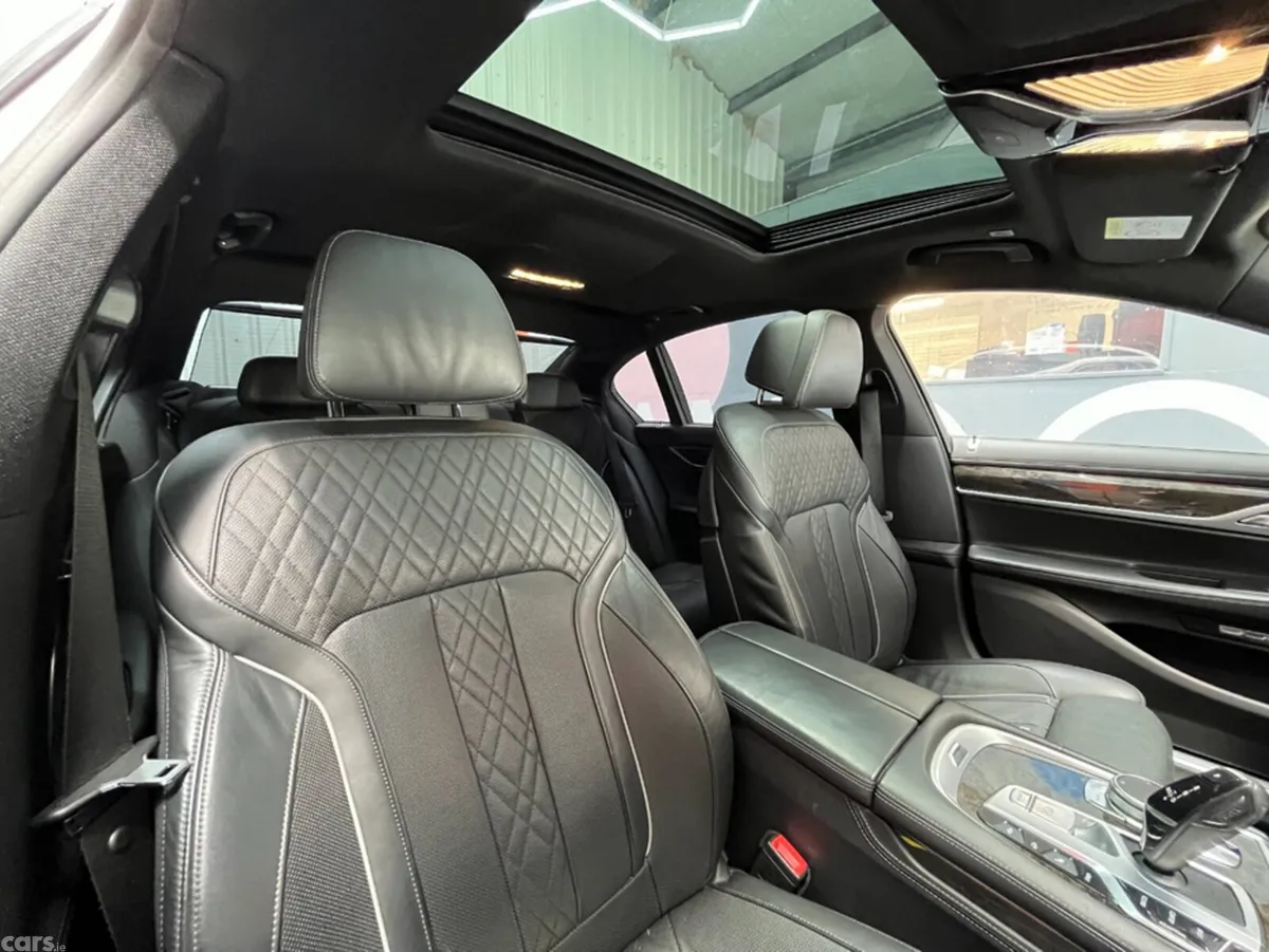 BMW 7-Series Saloon, Petrol Plug-in Hybrid, 2017, White