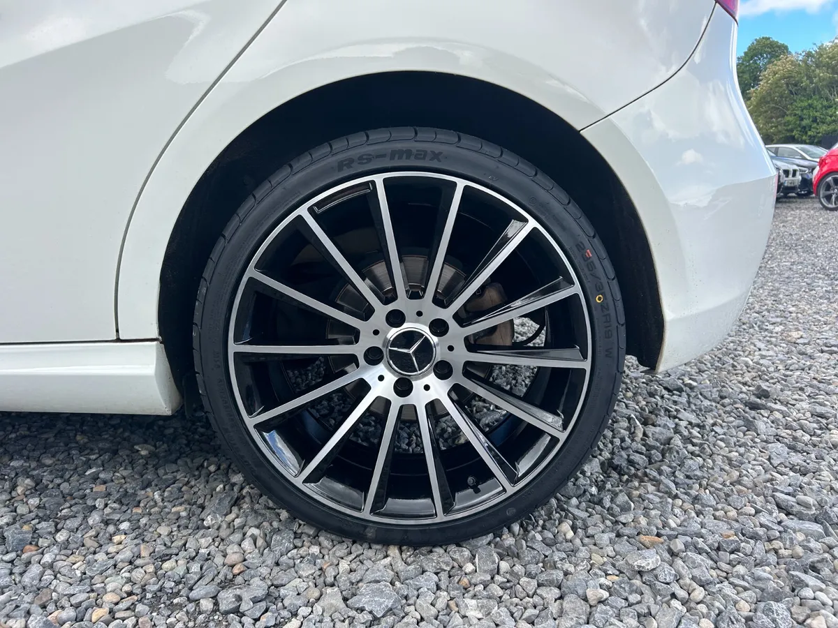 Mercedes-Benz A-Class Hatchback, Petrol, 2015, White