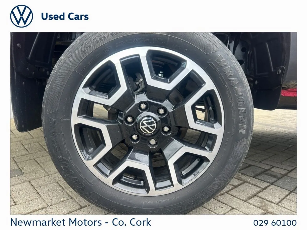 Volkswagen Amarok MPV, Diesel, 2025, Red