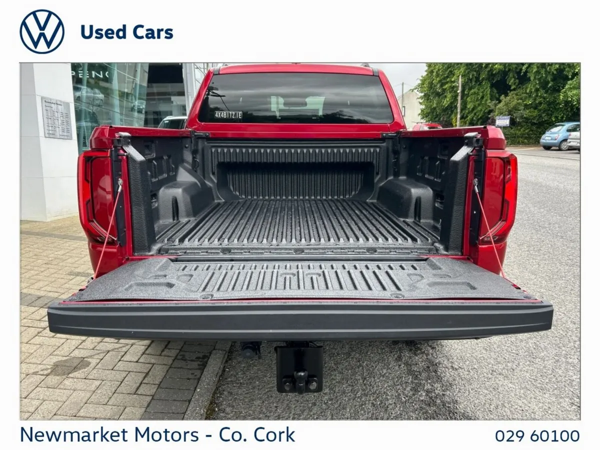 Volkswagen Amarok MPV, Diesel, 2025, Red