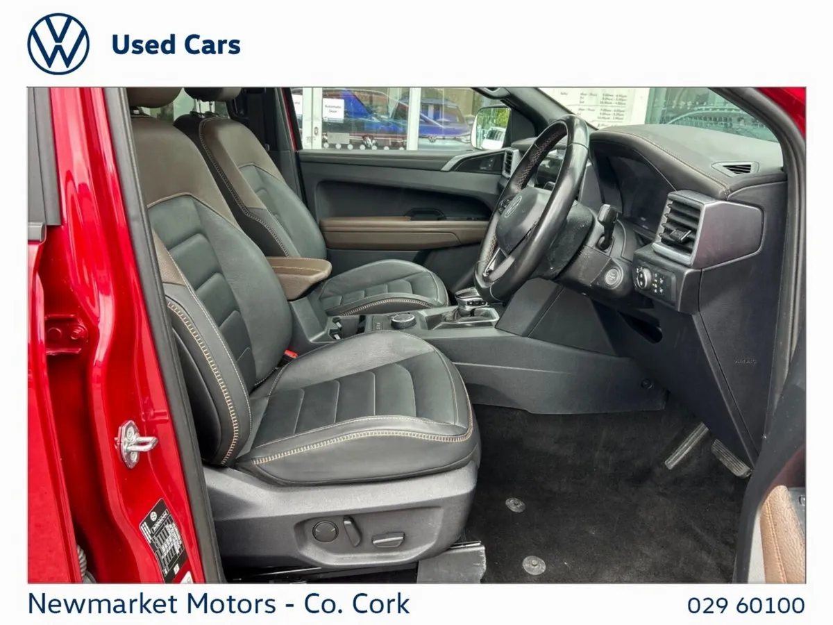 Volkswagen Amarok MPV, Diesel, 2025, Red