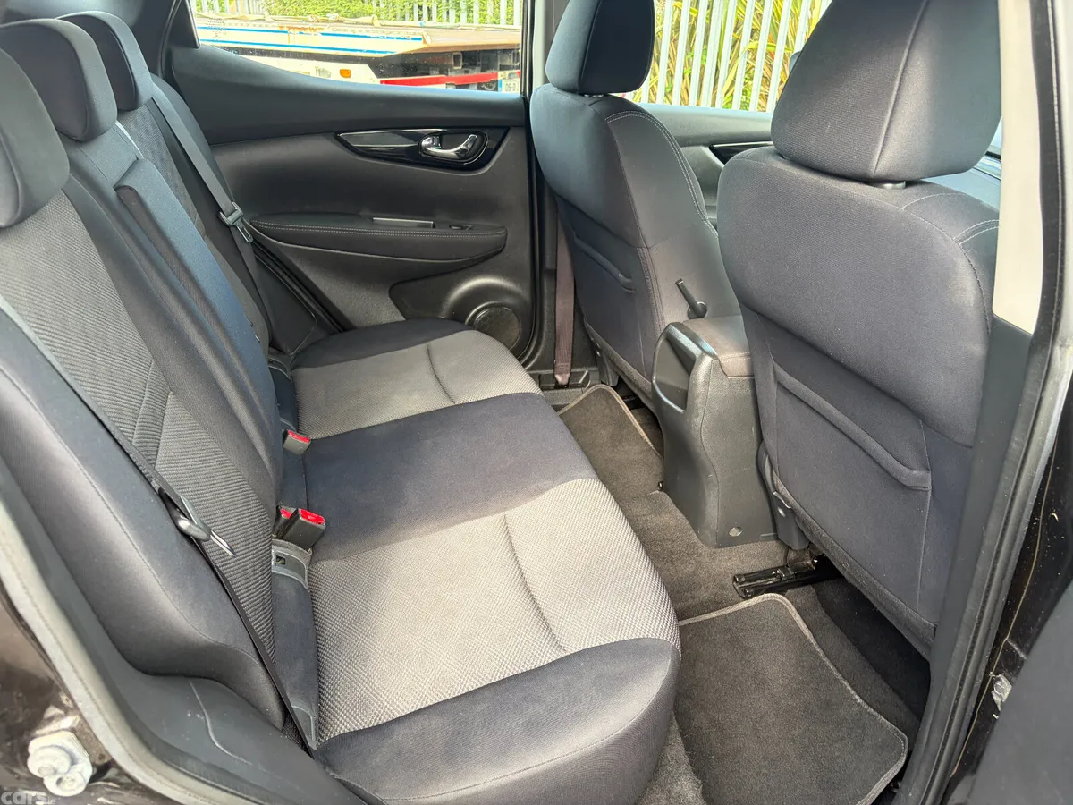 Nissan Qashqai Hatchback, Petrol, 2014, Black