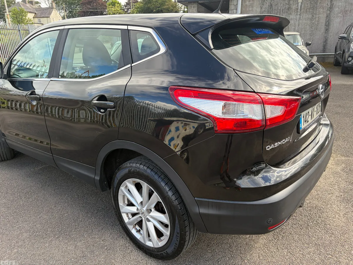 Nissan Qashqai Hatchback, Petrol, 2014, Black
