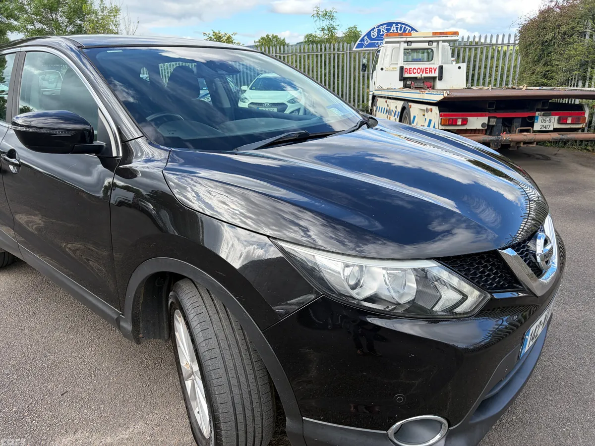 Nissan Qashqai Hatchback, Petrol, 2014, Black