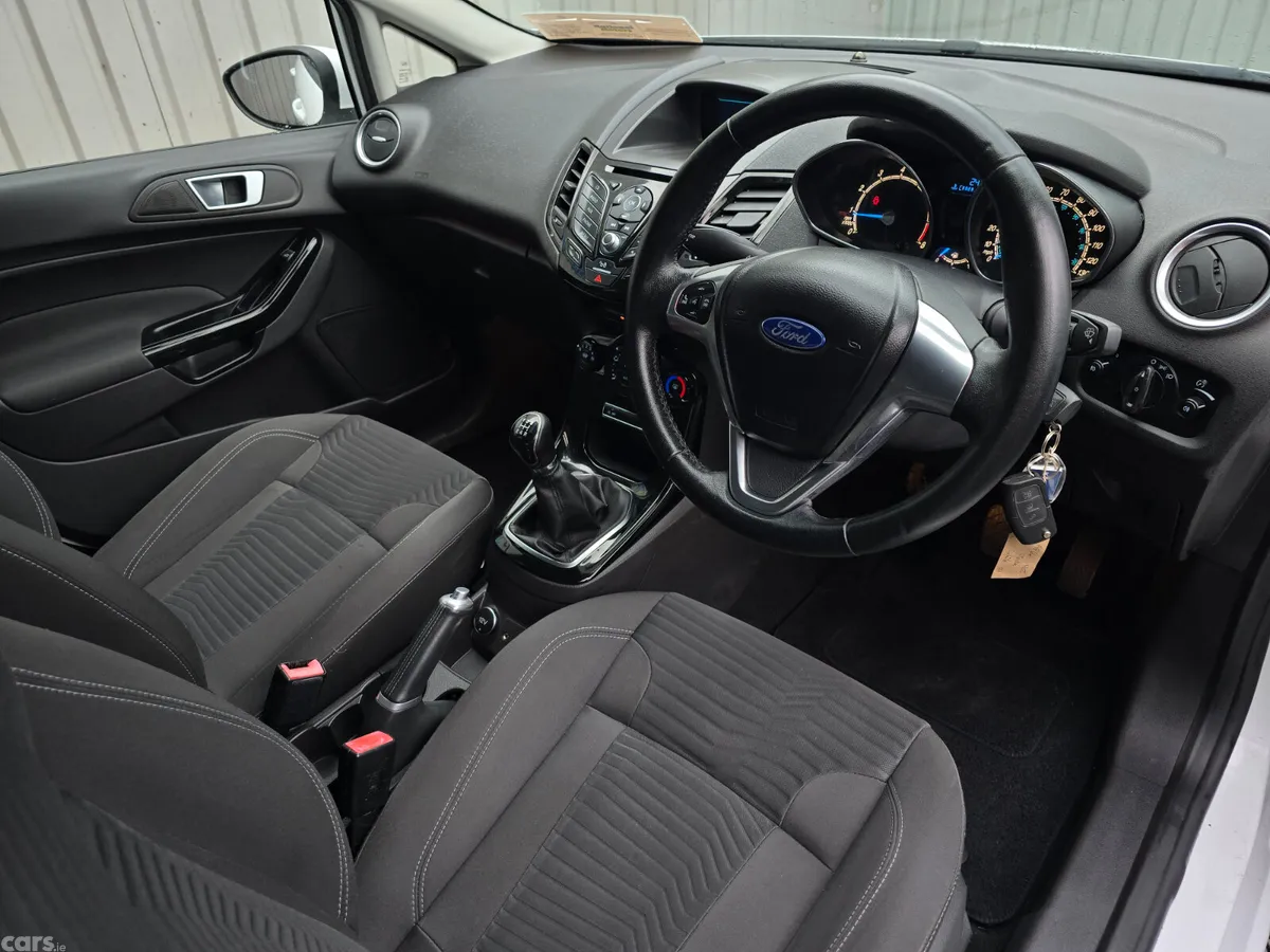 Ford Fiesta Hatchback, Petrol, 2015, White