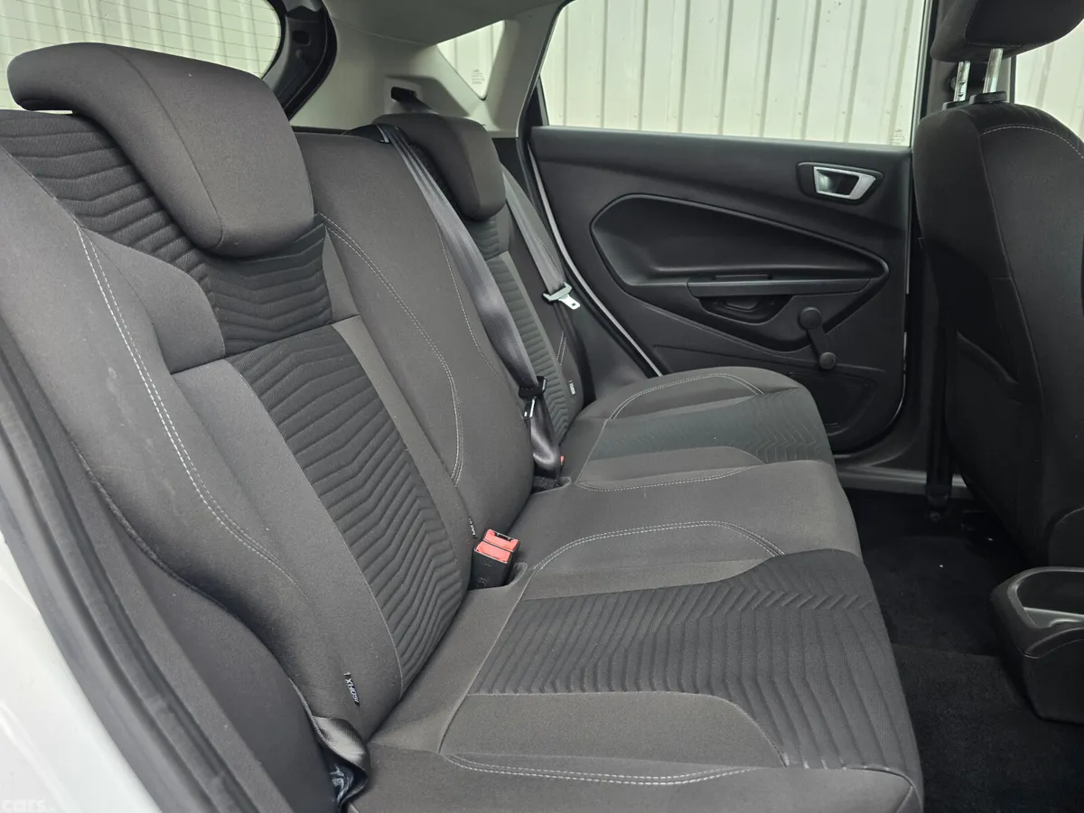 Ford Fiesta Hatchback, Petrol, 2015, White