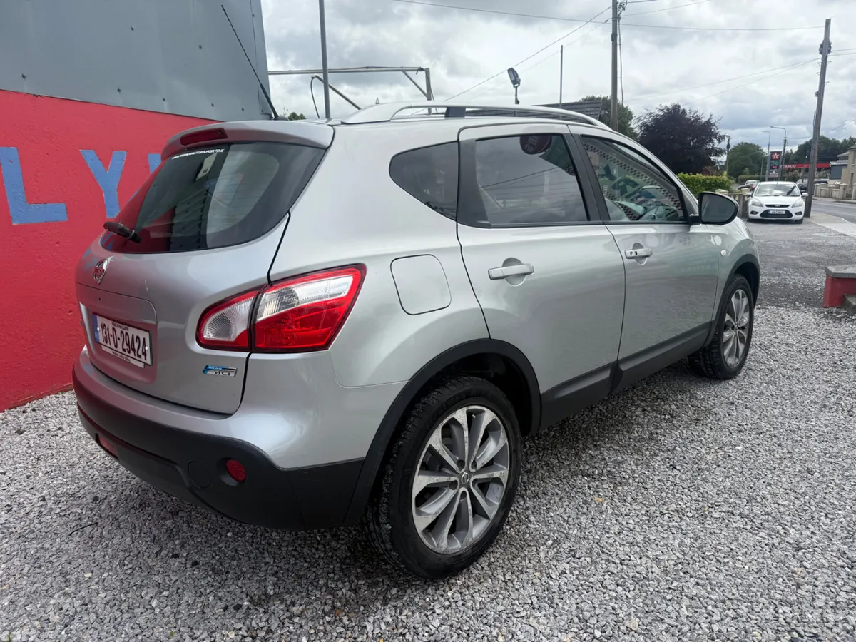 Nissan Qashqai Hatchback, Diesel, 2013, Silver