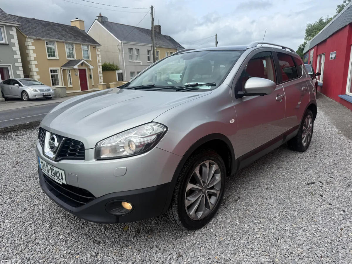 Nissan Qashqai Hatchback, Diesel, 2013, Silver