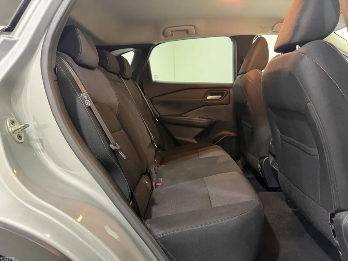 Nissan Qashqai SUV, Petrol Hybrid, 2023, Silver
