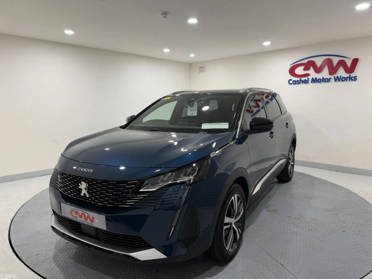Peugeot 5008 Hatchback, Diesel, 2023, Blue