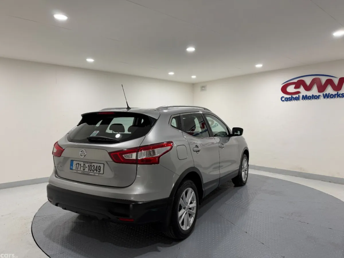Nissan Qashqai SUV, Diesel, 2017, Grey
