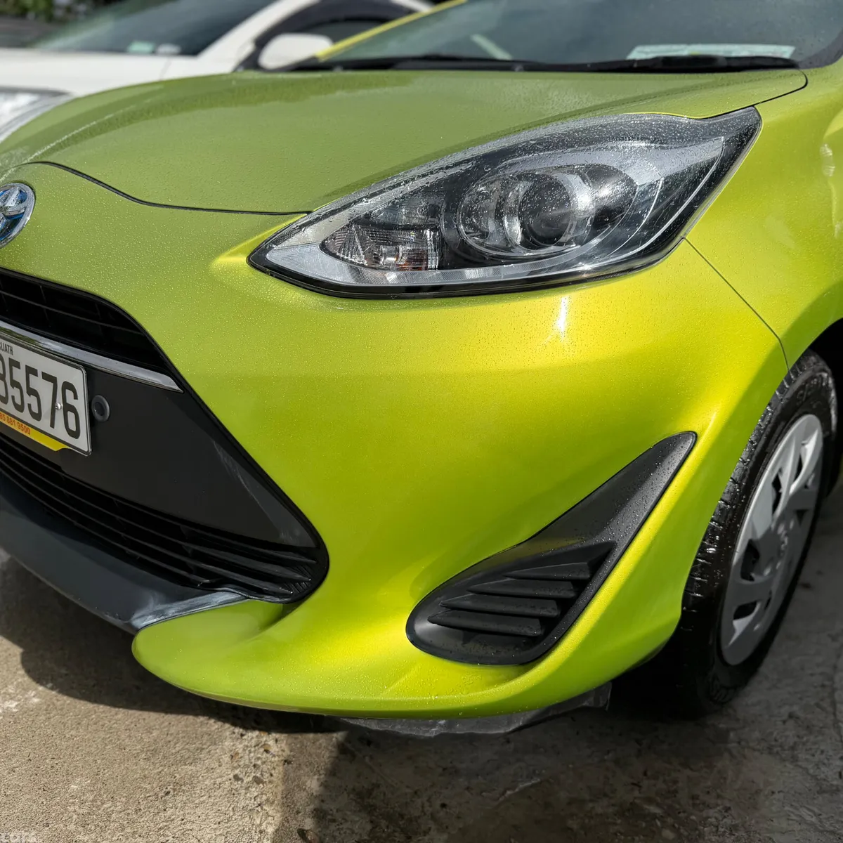 Toyota Aqua Hatchback, Petrol Hybrid, 2017, Green