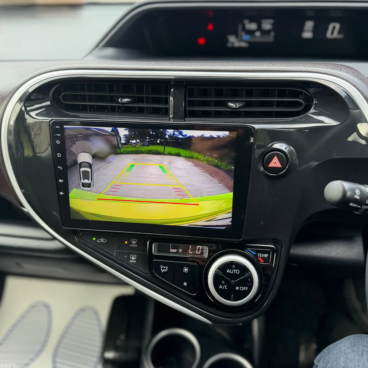 Toyota Aqua Hatchback, Petrol Hybrid, 2017, Green
