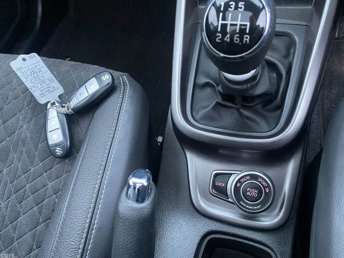 Suzuki Vitara SUV, Petrol, 2023, Grey