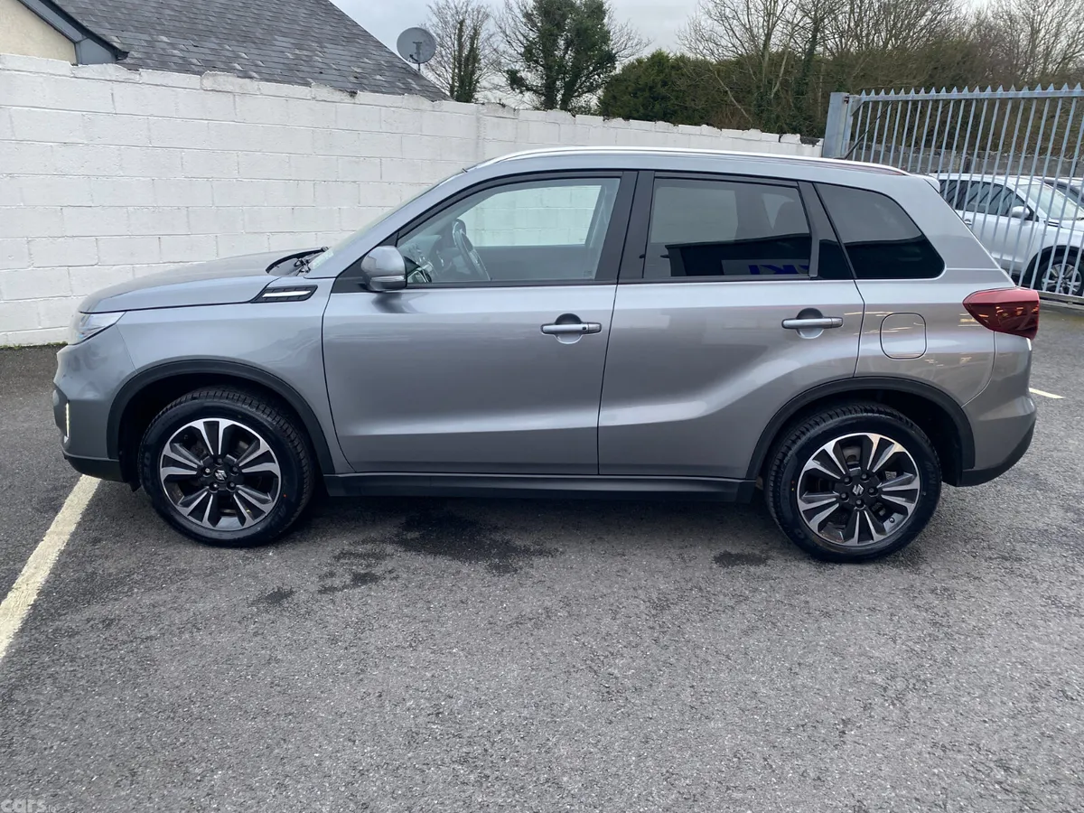 Suzuki Vitara SUV, Petrol, 2023, Grey