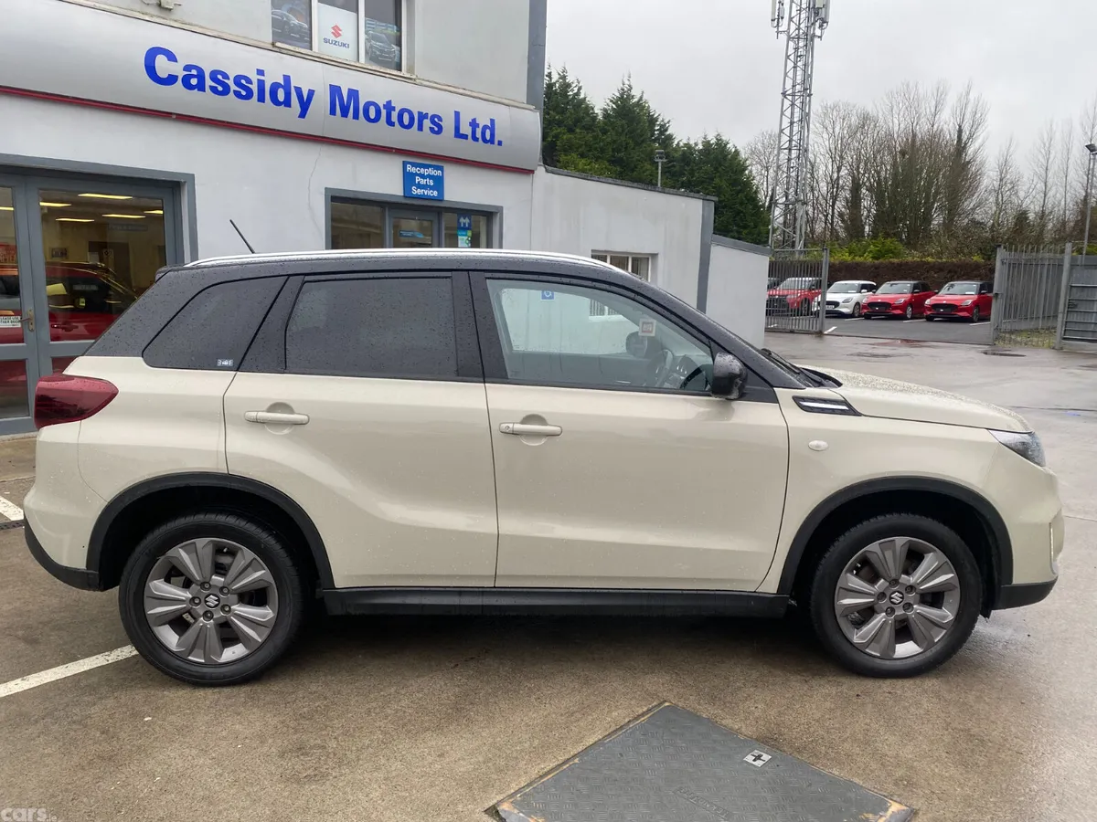 Suzuki Vitara SUV, Petrol, 2023, White