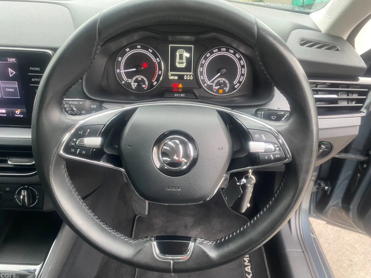 Skoda Kamiq Hatchback, Petrol, 2021, Grey