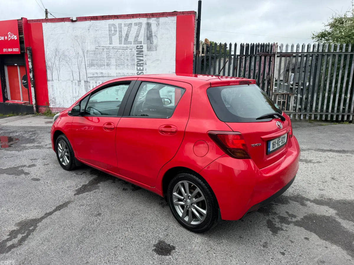 Toyota Yaris Hatchback, Petrol, 2016, Red