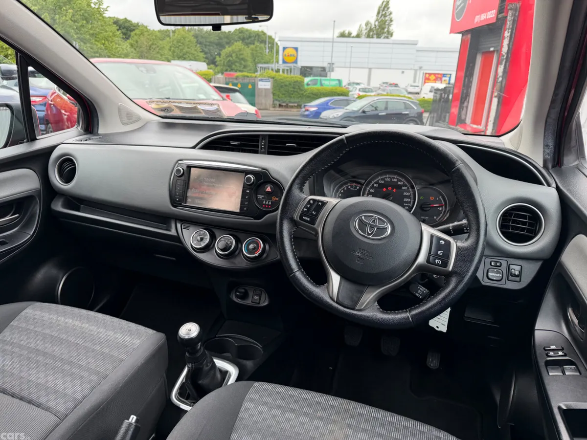 Toyota Yaris Hatchback, Petrol, 2016, Red