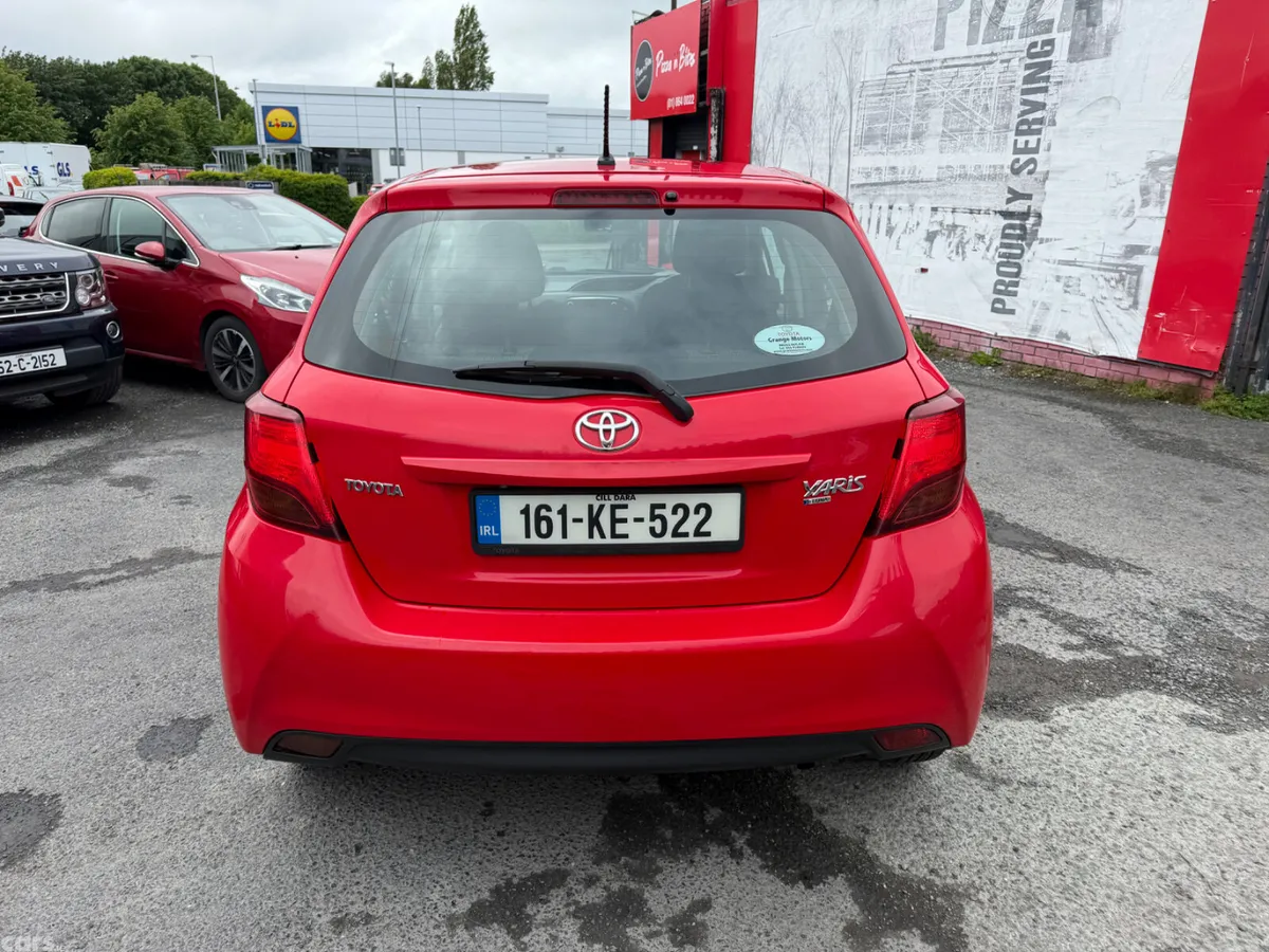 Toyota Yaris Hatchback, Petrol, 2016, Red