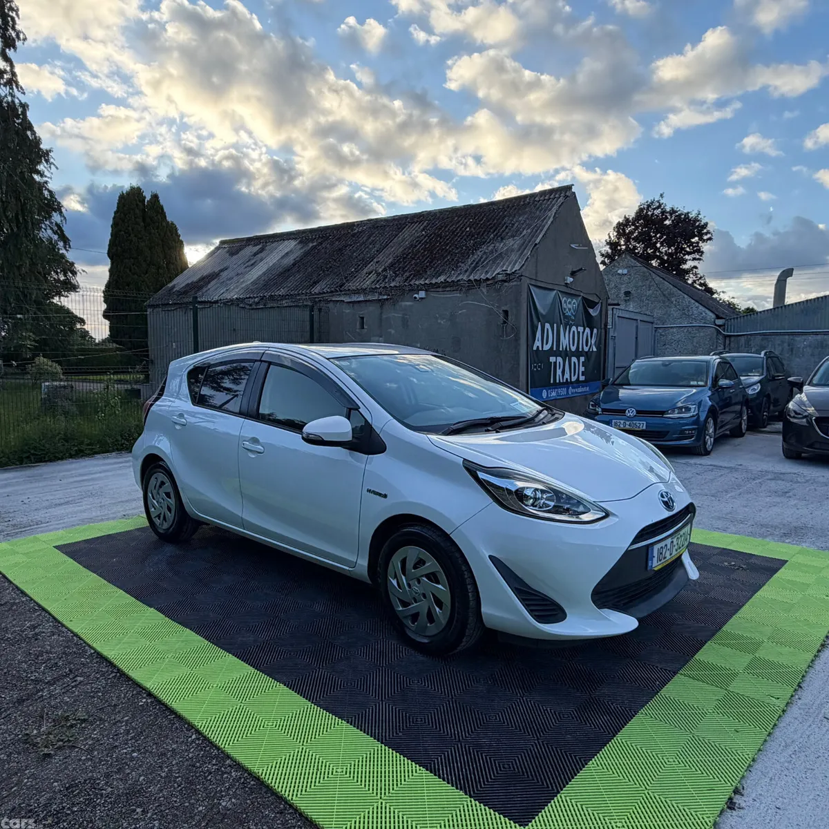 Toyota Aqua Hatchback, Petrol Hybrid, 2018, White