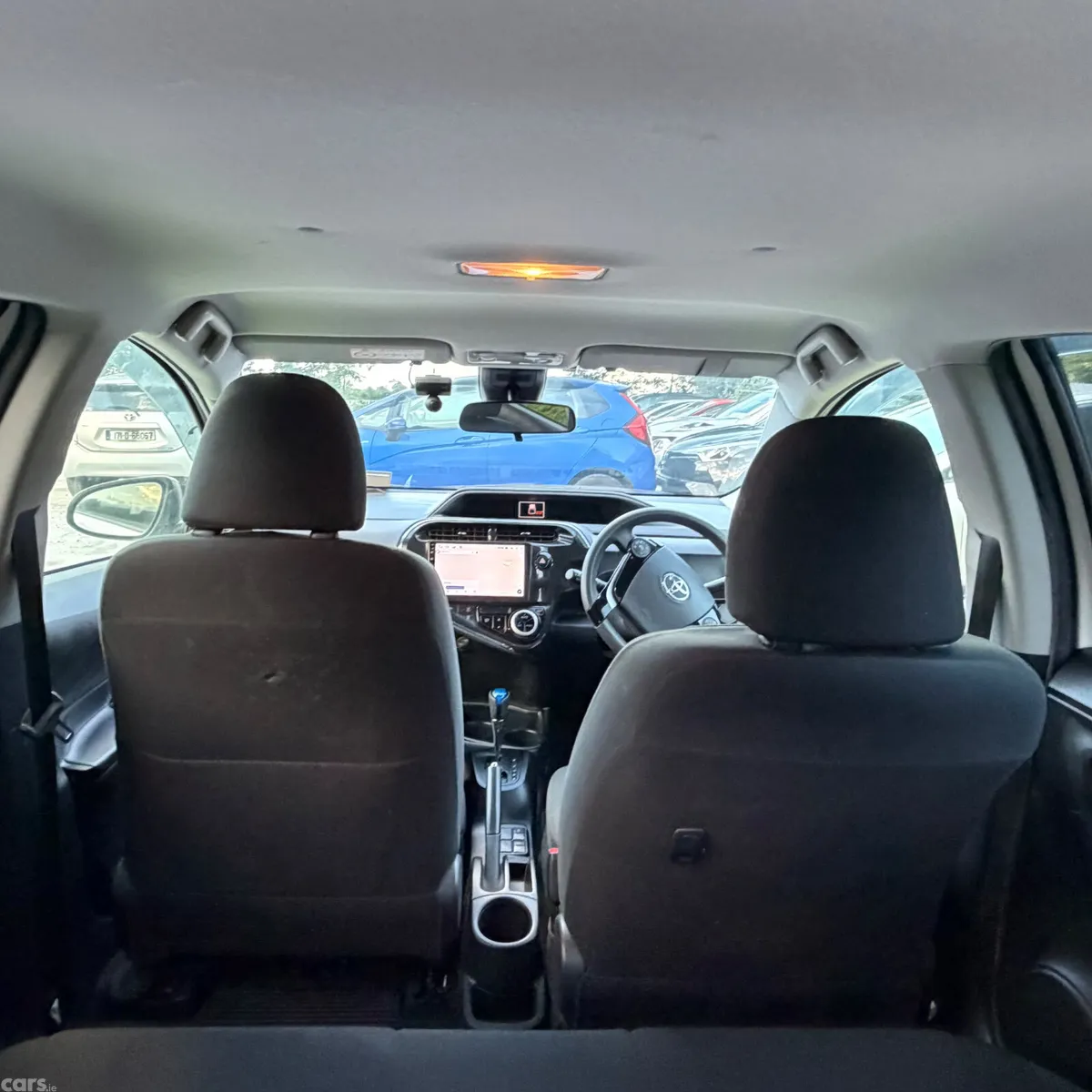 Toyota Aqua Hatchback, Petrol Hybrid, 2018, White