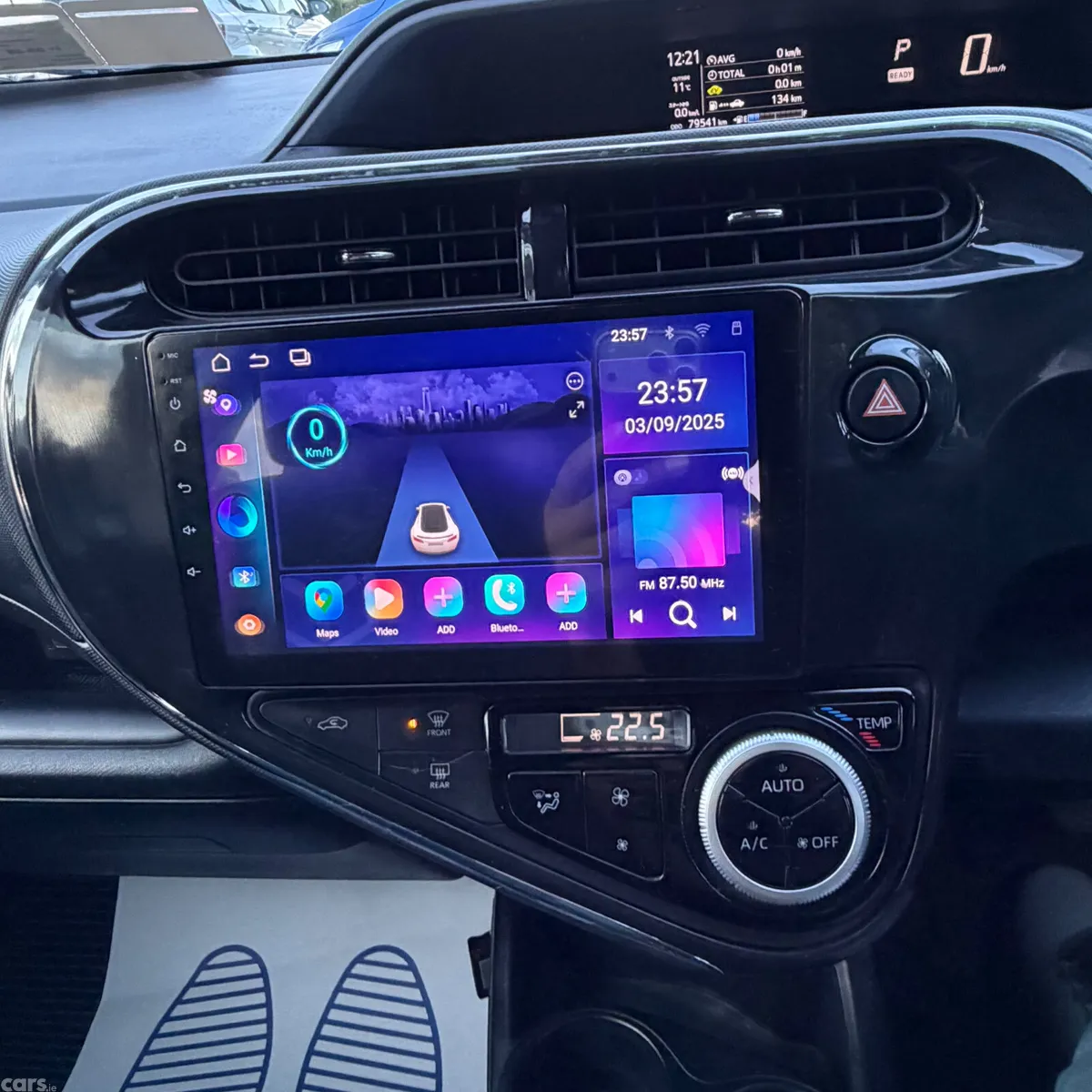 Toyota Aqua Hatchback, Petrol Hybrid, 2018, White