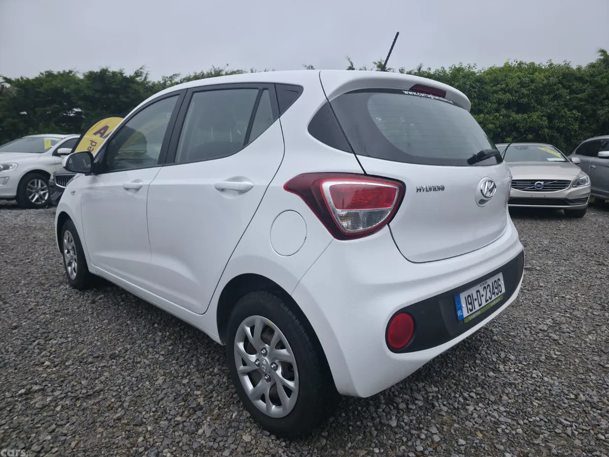 Hyundai i10 Hatchback, Petrol, 2019, White