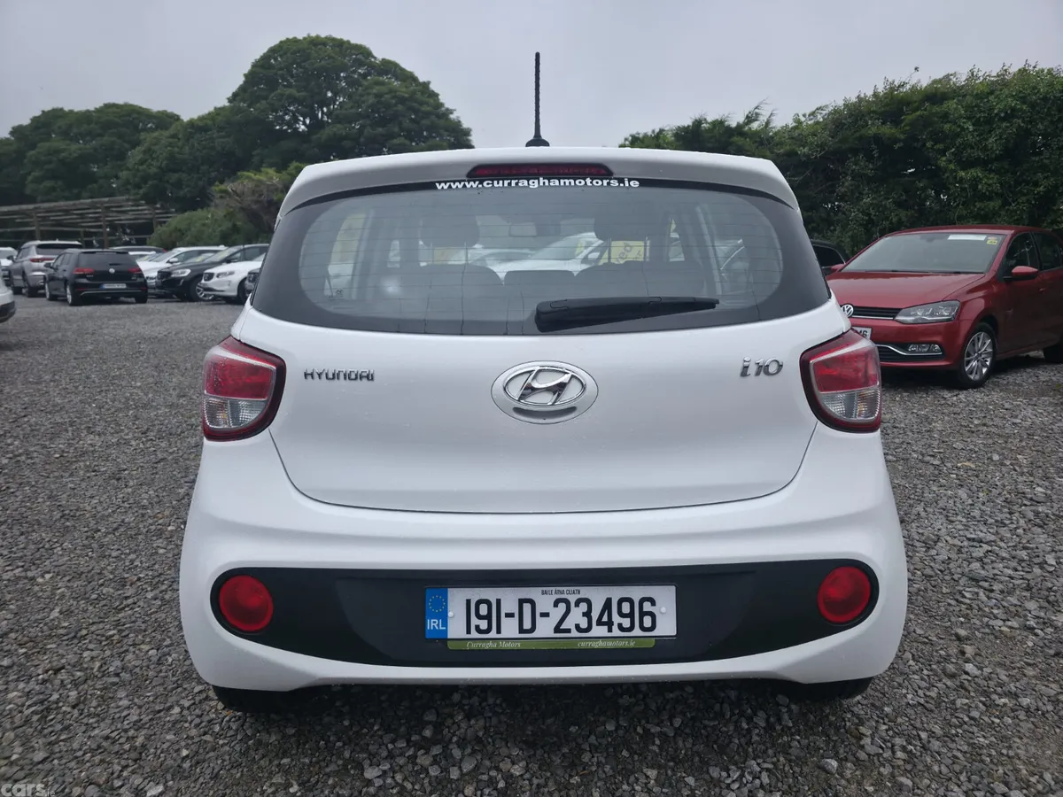 Hyundai i10 Hatchback, Petrol, 2019, White