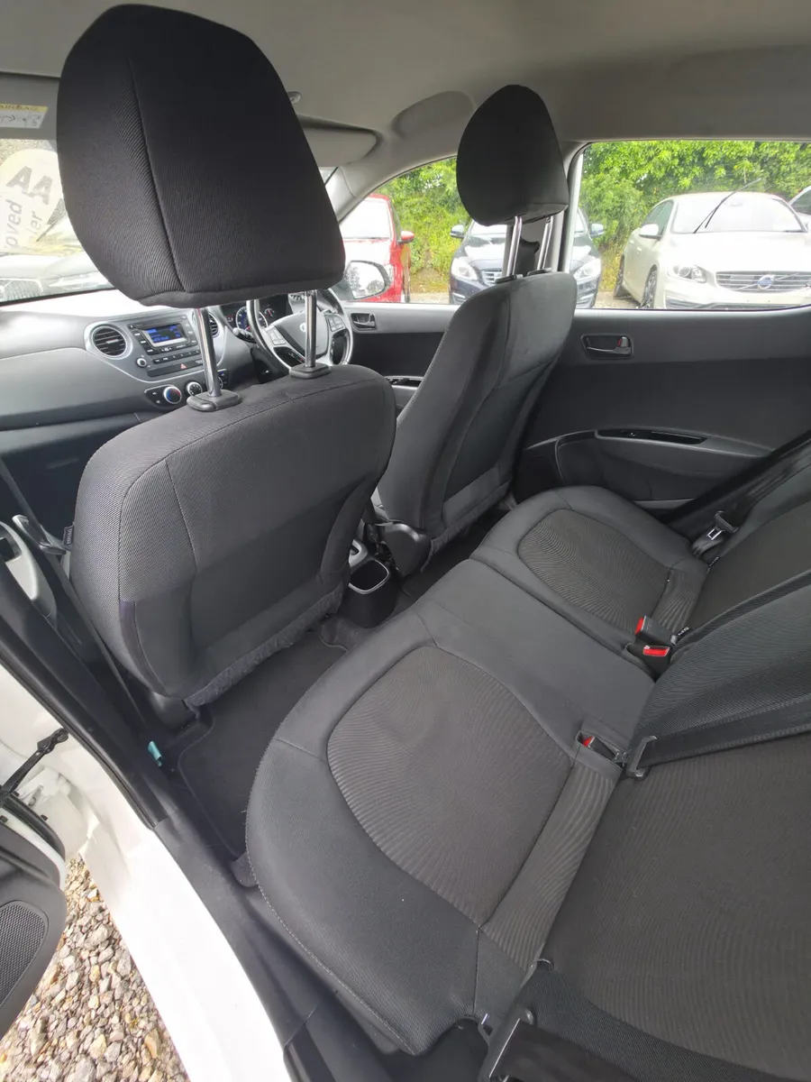 Hyundai i10 Hatchback, Petrol, 2019, White